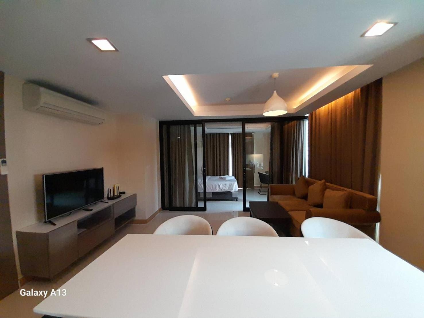 Avatar Suites Hotel - Sha Extra Plus Bangkok Luaran gambar